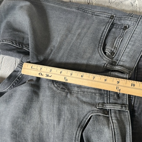 GAP Vintage Slim Mid Rise Gray Denim Jeans Straight Slim Leg Size 6 R 28 - Picture 9 of 15